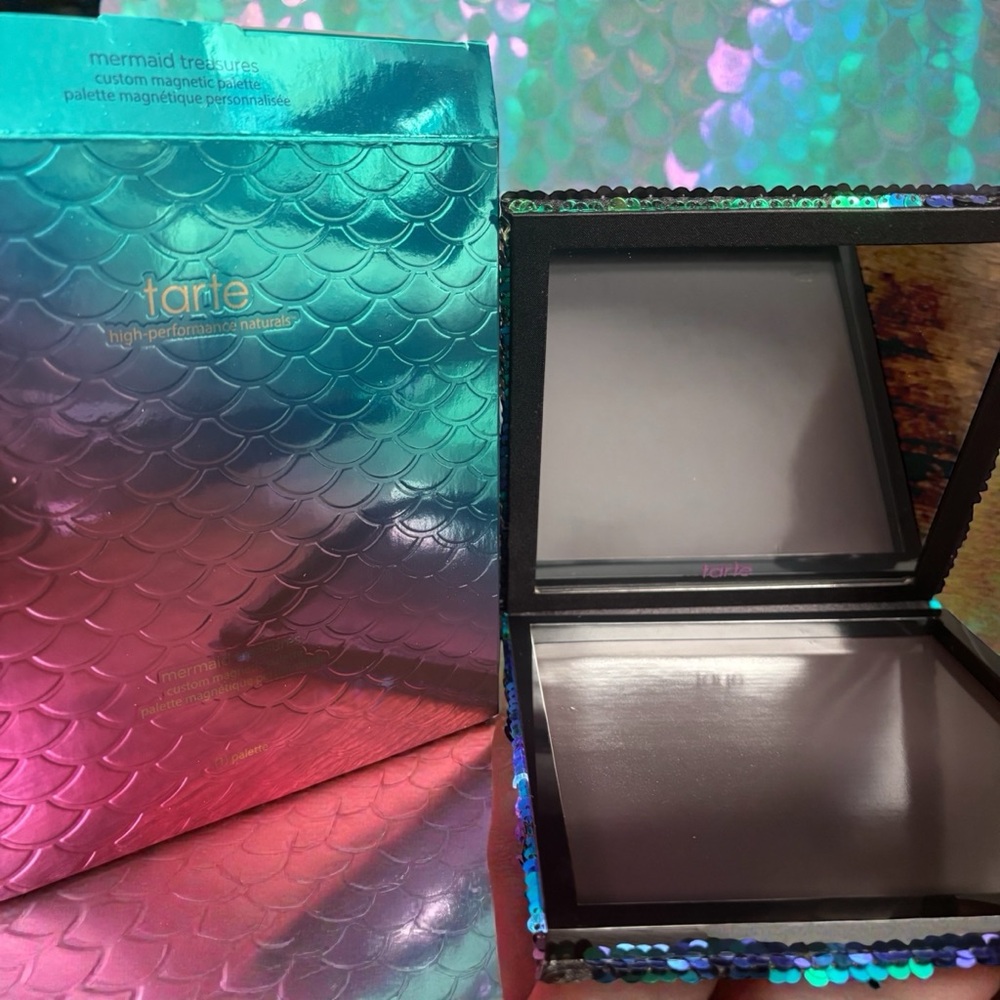 Tarte Iridescent Scales Magnetic Palette